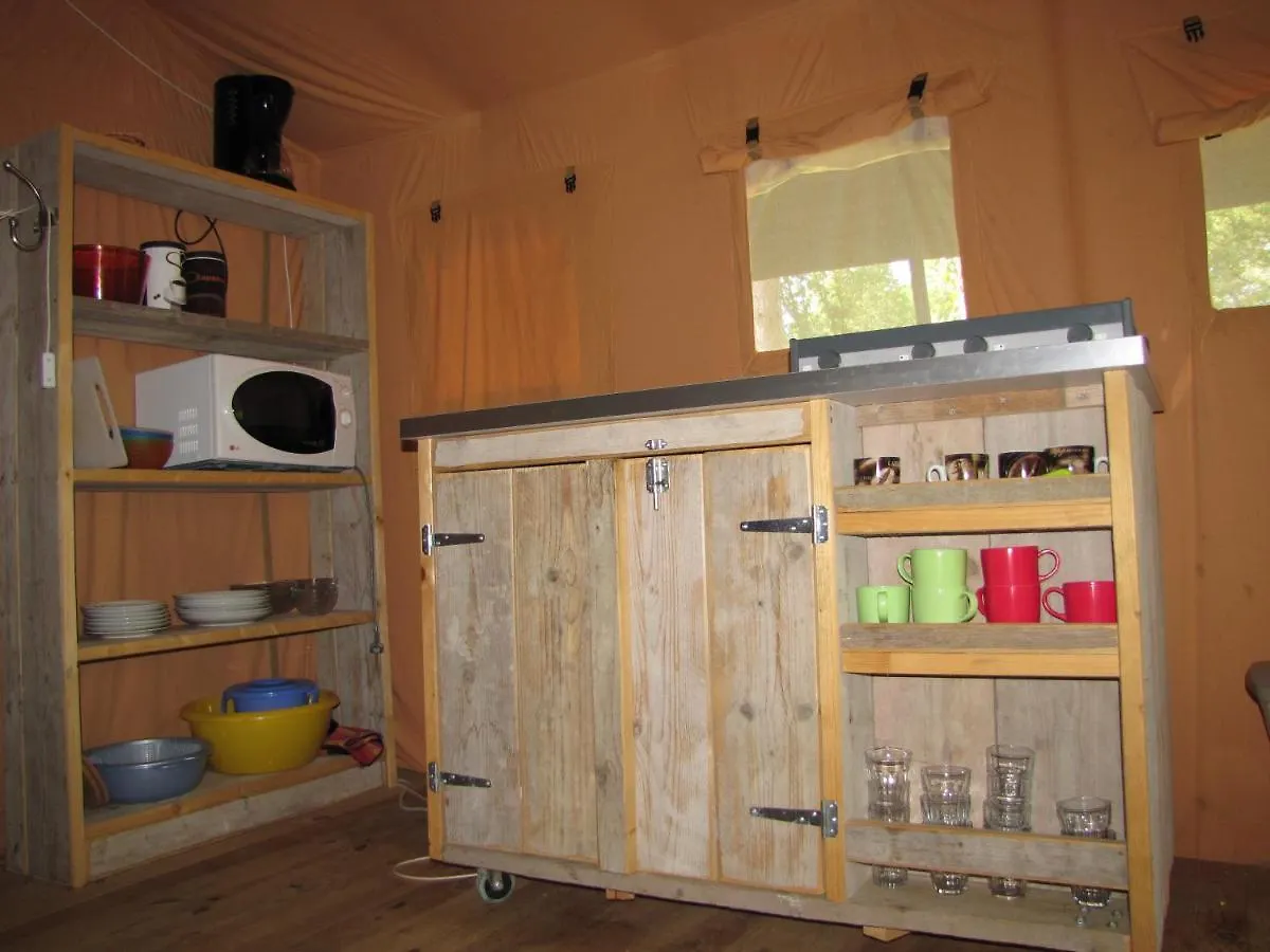Hôtel Camping La Tuque à Belaye France