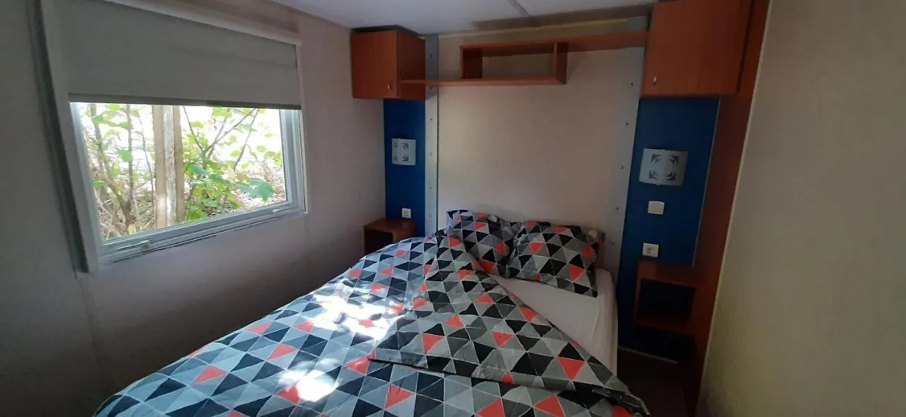 Hôtel Camping La Tuque à Belaye 0*,