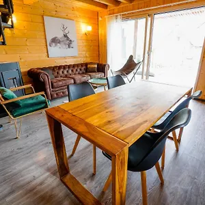  Chalet Le Petit Repaire De Sailhan,
